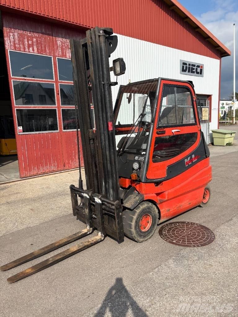 Linde E 25 Akumulátorové vozíky