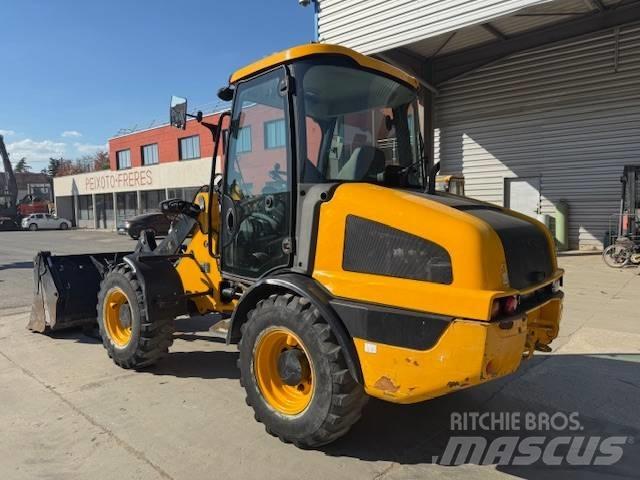 JCB 406 Kolesové nakladače