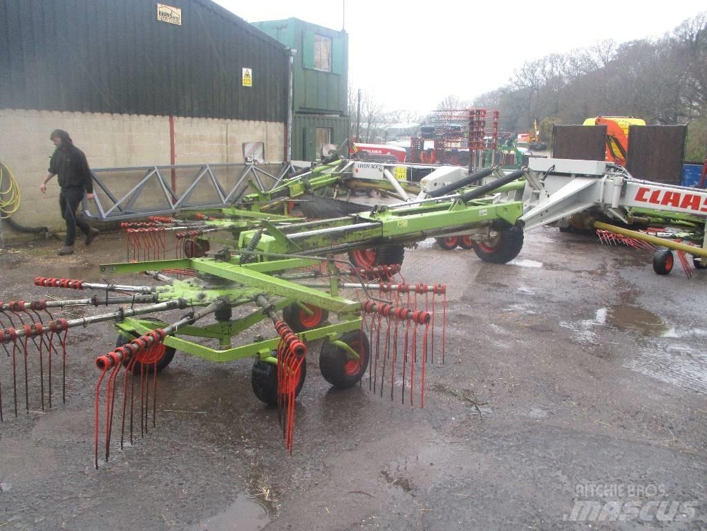 CLAAS Liner 3000 Obracače a zhrabovače sena