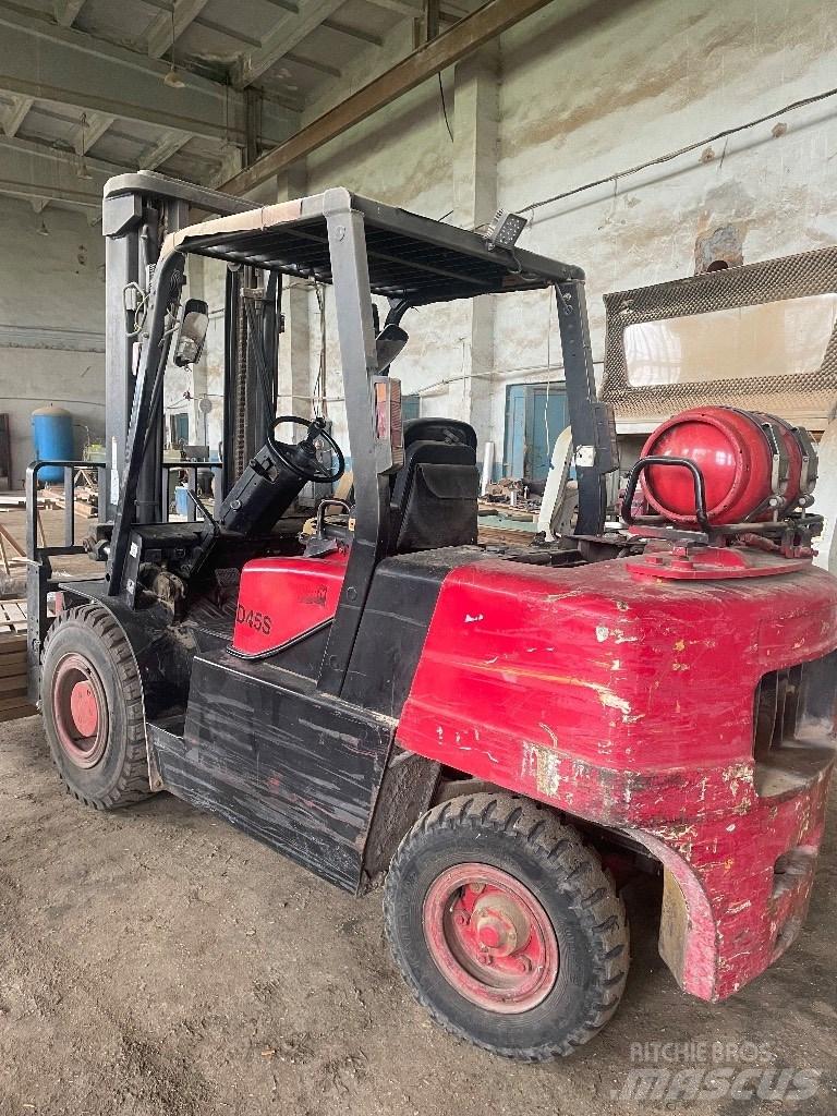 Doosan D 45 S-7 Manipulácia s materiálom - ostatné