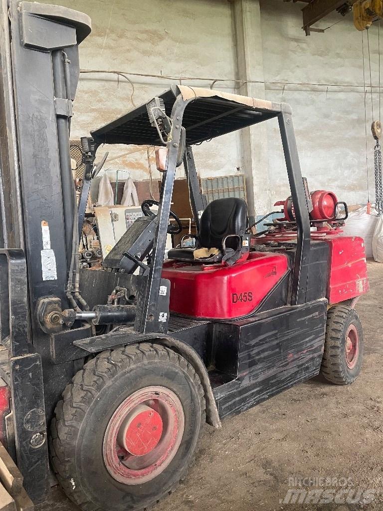Doosan D 45 S-7 Manipulácia s materiálom - ostatné