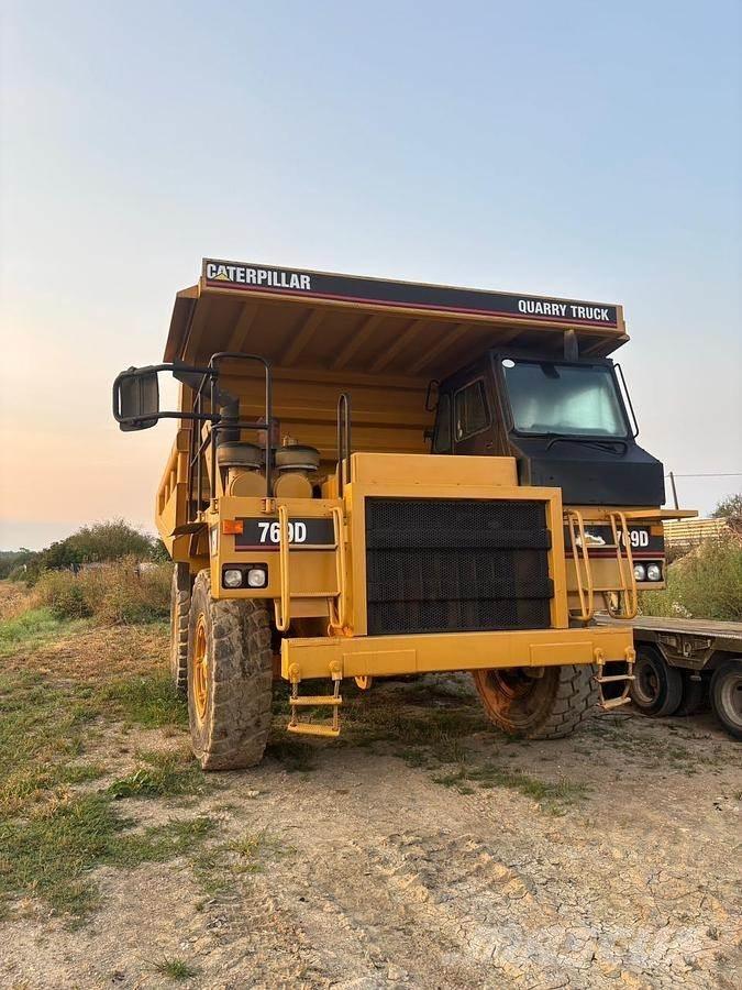 CAT 769D Stavebné sklápače