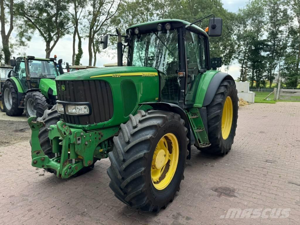 John Deere 6520 Traktory