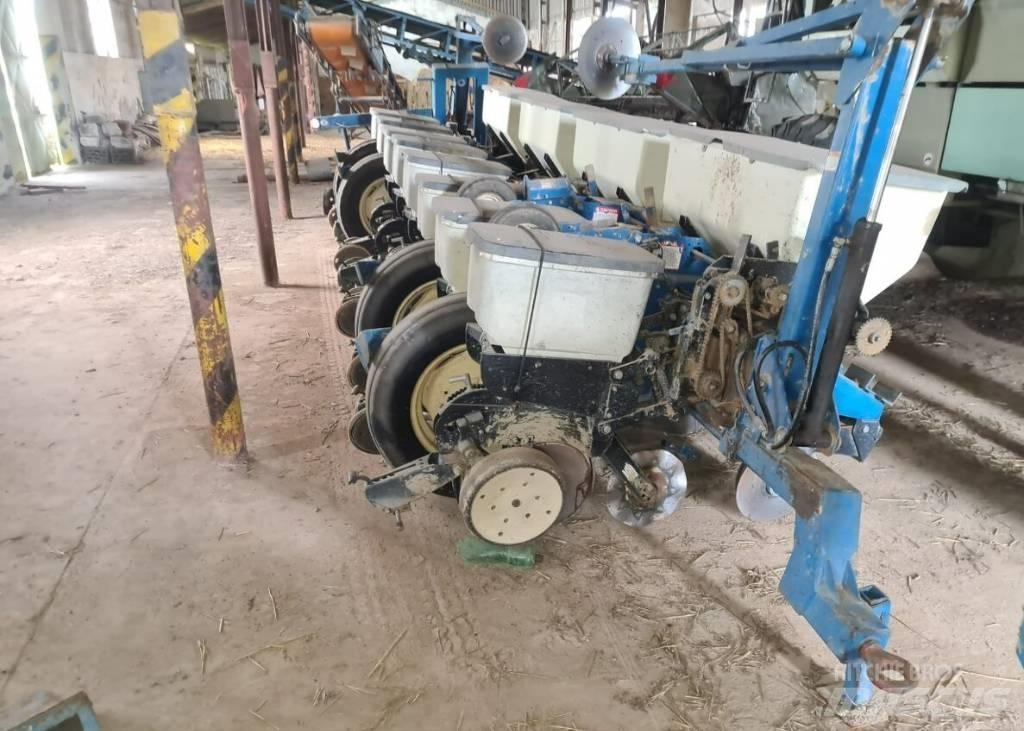 Kinze 3000 Sadiace stroje