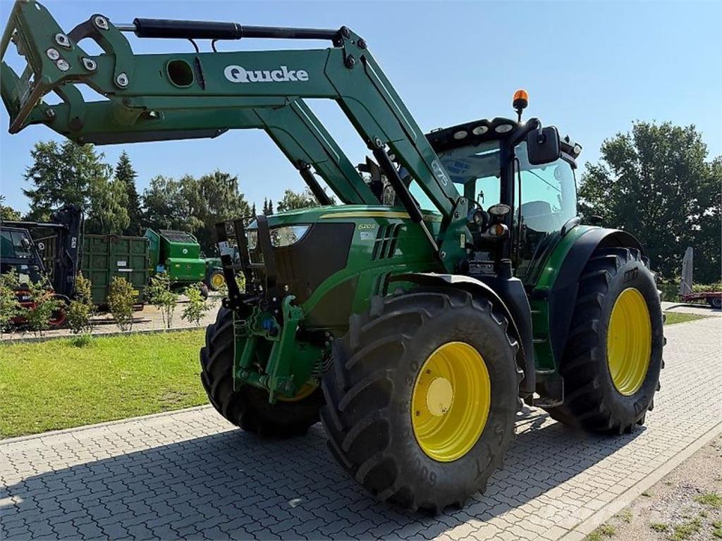 John Deere 6210R Traktory