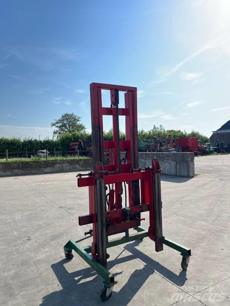 Wifo H1600/240 Čelné nakladače a rýpadlá