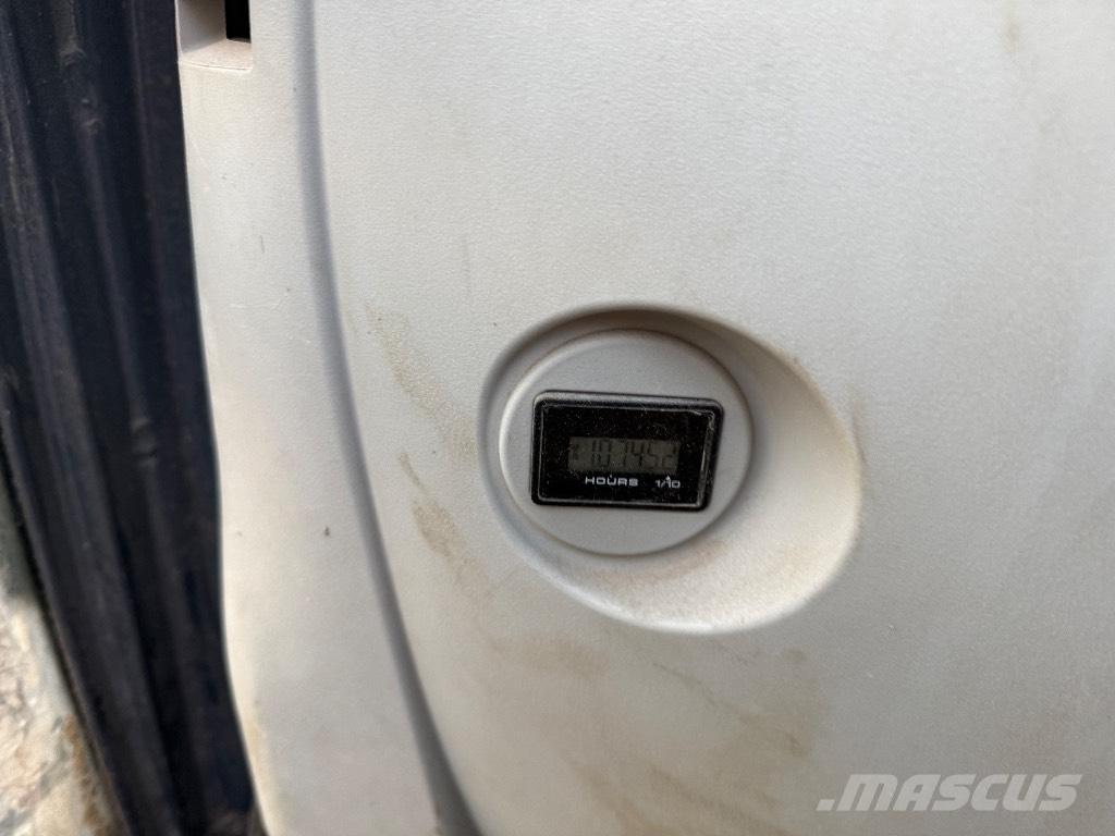 Kobelco SK 75 SR Midi rýpadlá 7 t - 12 t