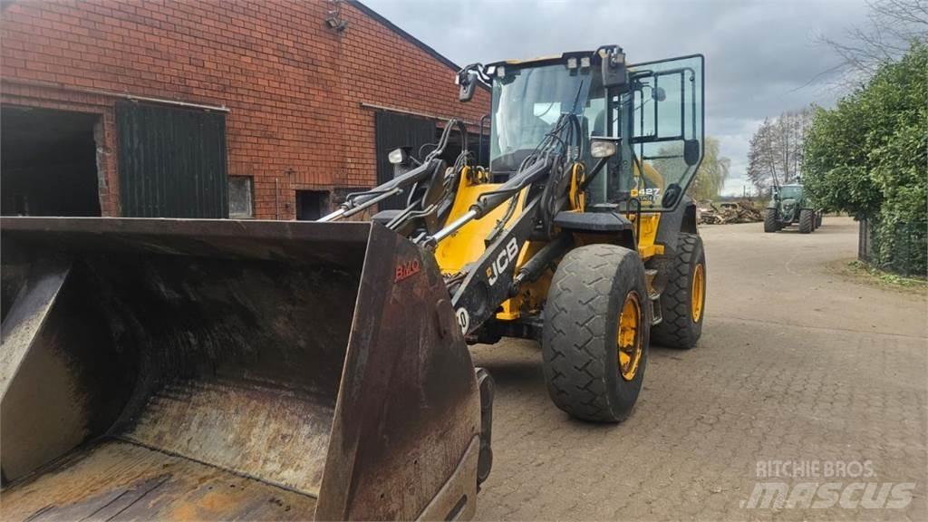 JCB 427 agri Kolesové nakladače