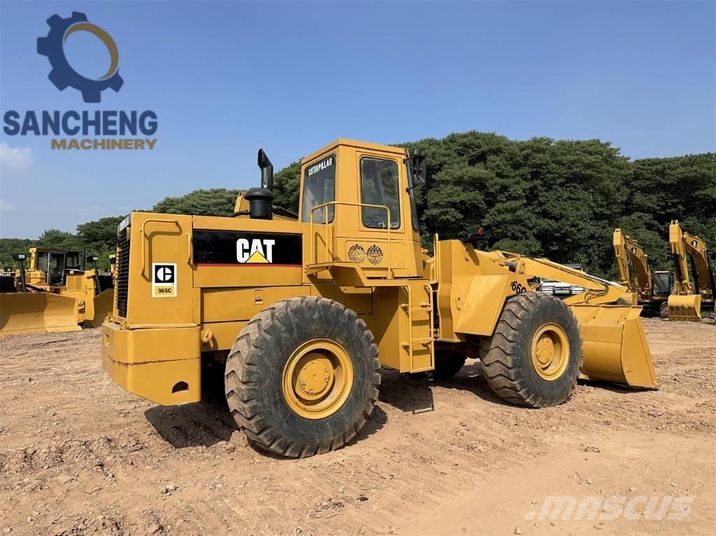 CAT 966 C Kolesové nakladače