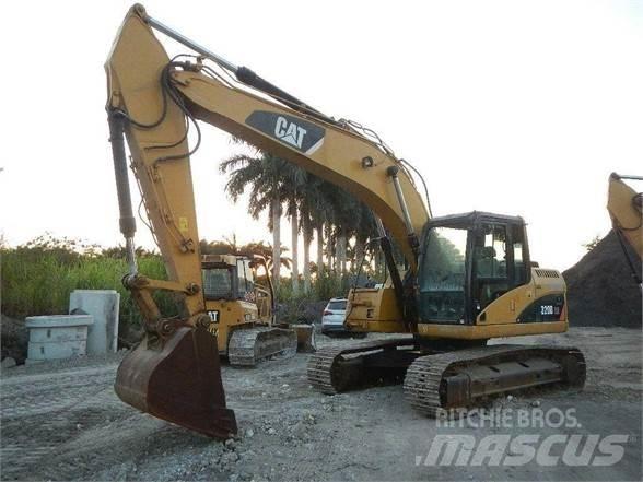 CAT 320D Pásové rýpadlá