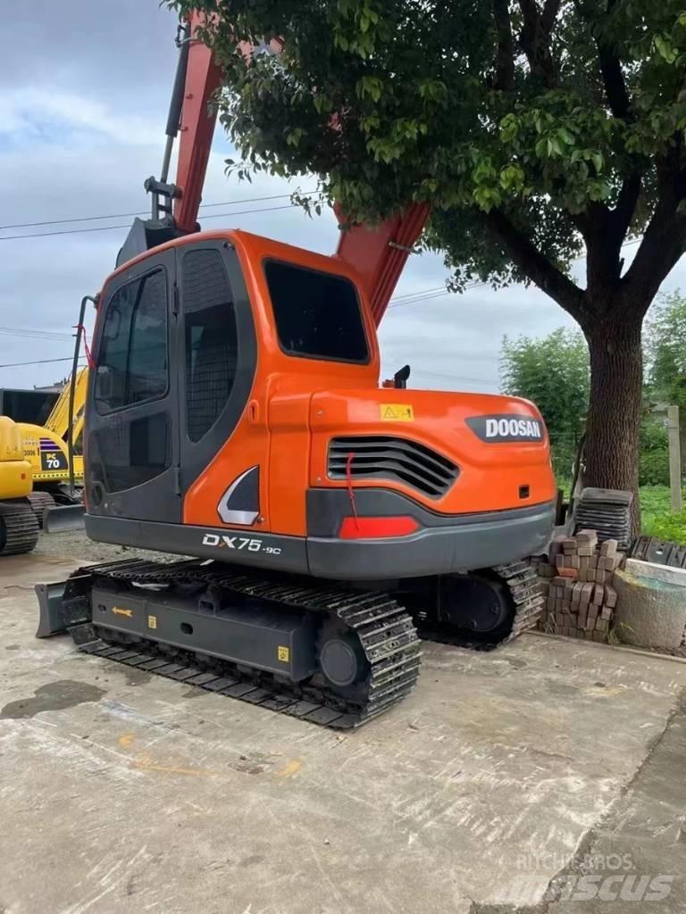 Doosan DX75-9C Pásové rýpadlá