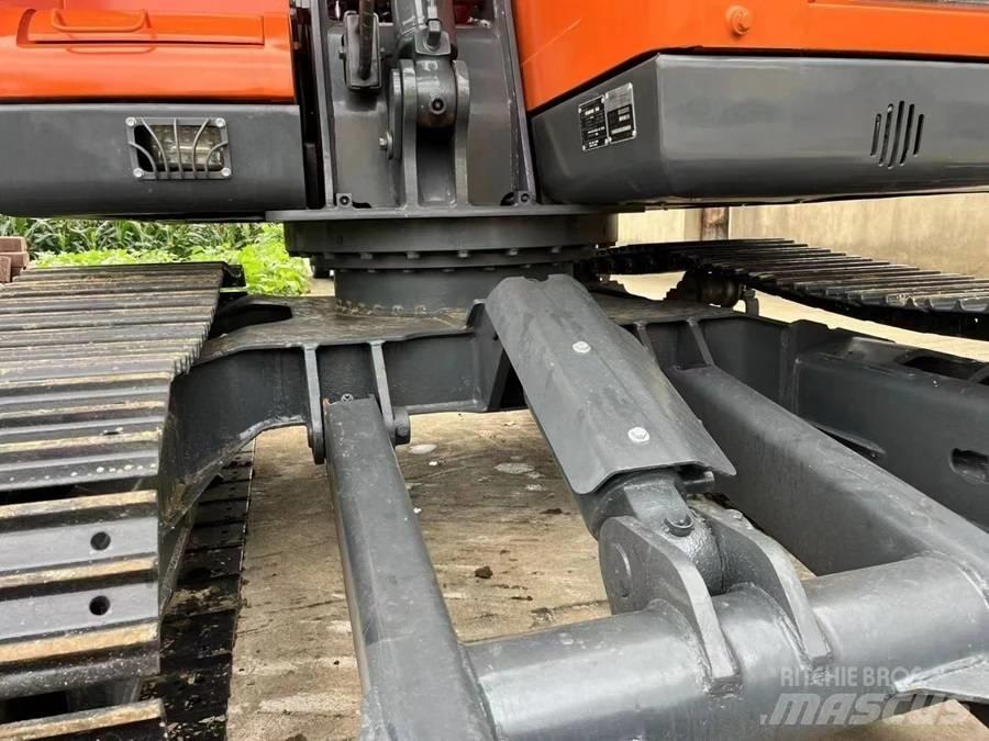 Doosan DX75-9C Pásové rýpadlá