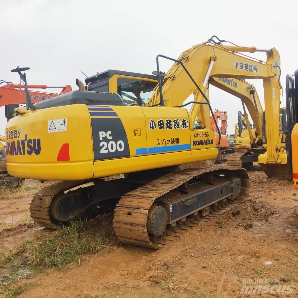 Komatsu PC200-8 Pásové rýpadlá