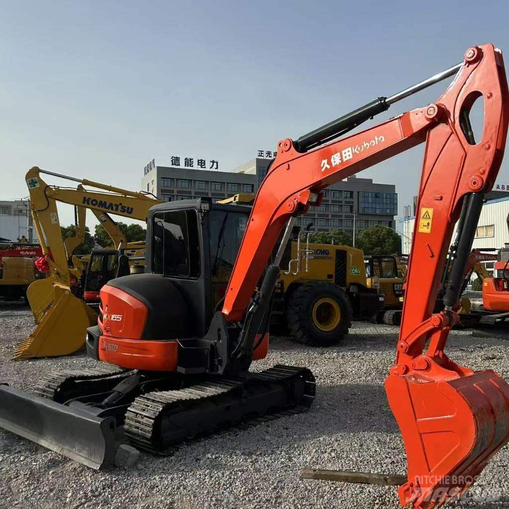 Kubota 165-5 Pásové rýpadlá