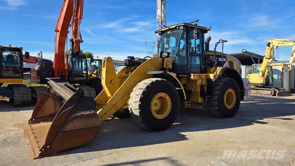 CAT 962 M Kolesové nakladače
