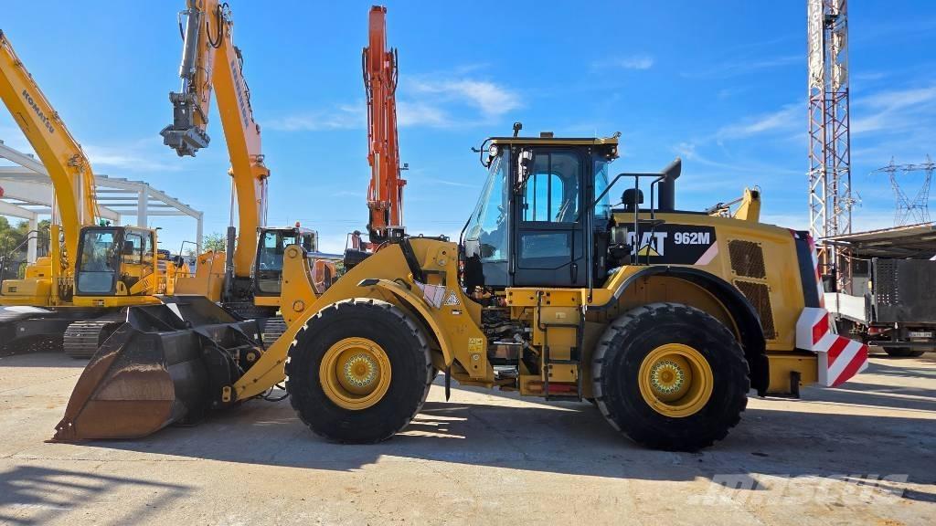 CAT 962 M Kolesové nakladače