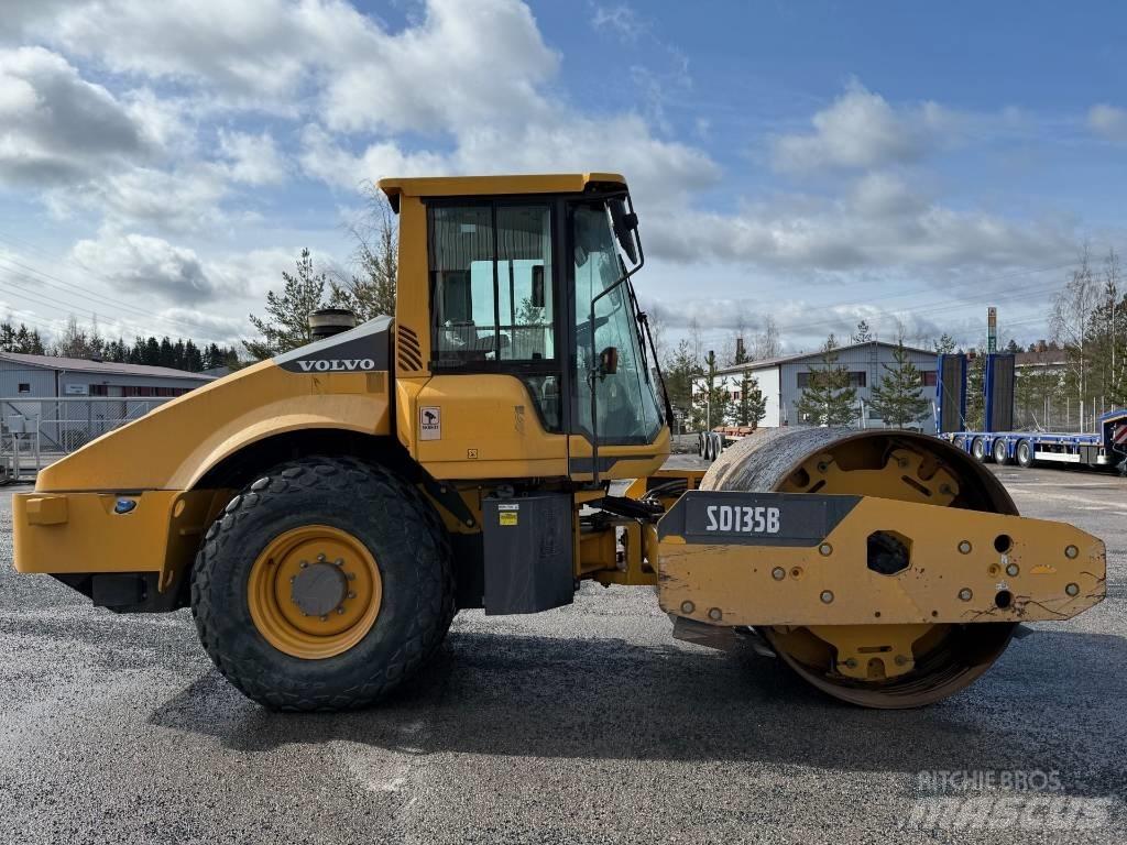 Volvo SD 135 B Ťahačové valce