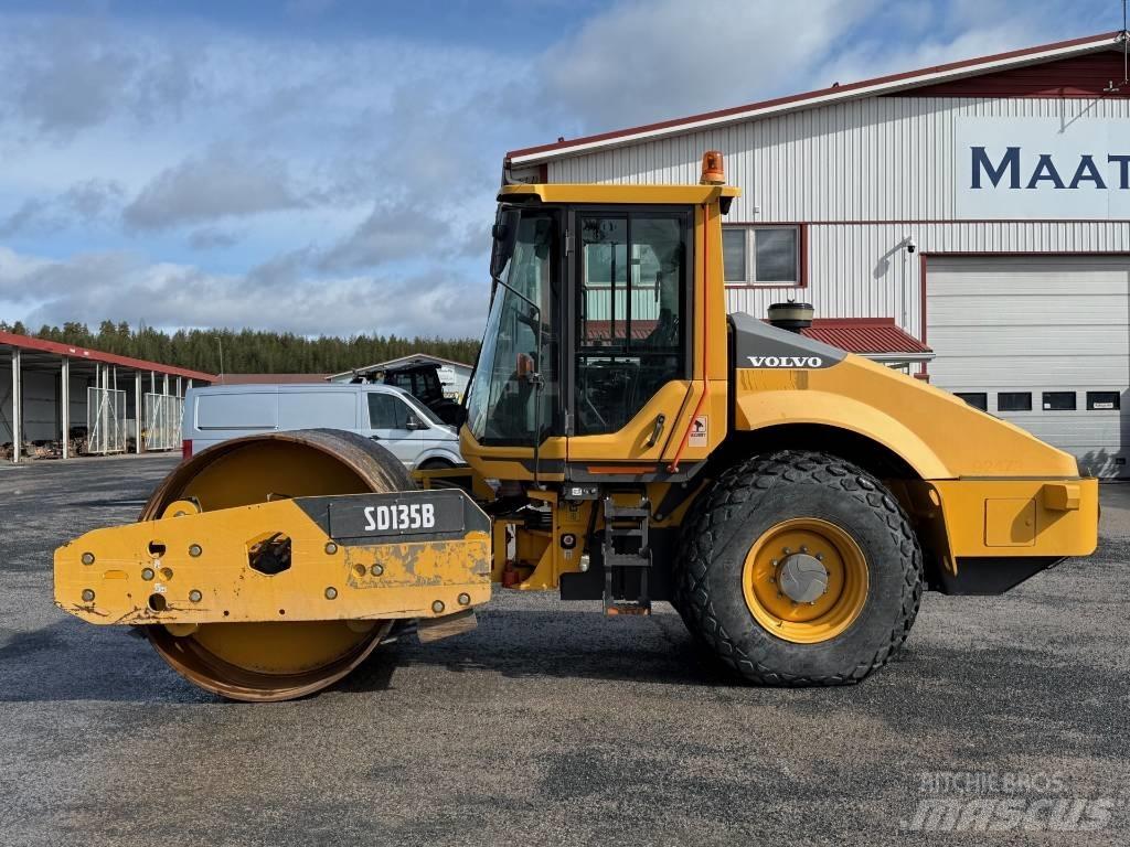 Volvo SD 135 B Ťahačové valce
