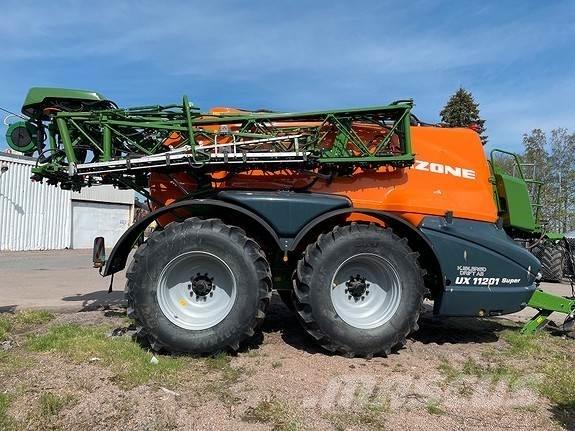 Amazone UX11201 Samohybné postrekovače