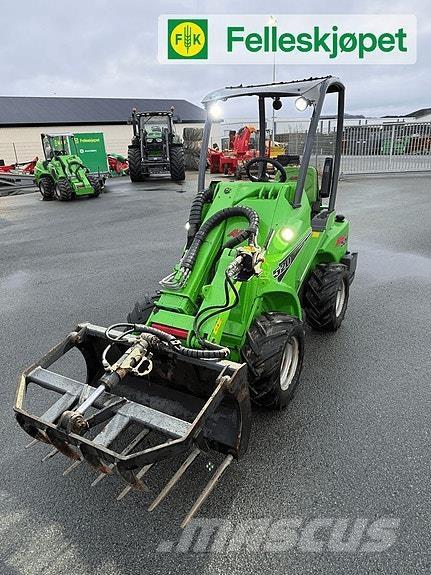 Avant 520 Šmykom riadené nakladače