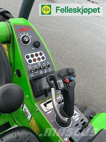 Avant 755i Šmykom riadené nakladače