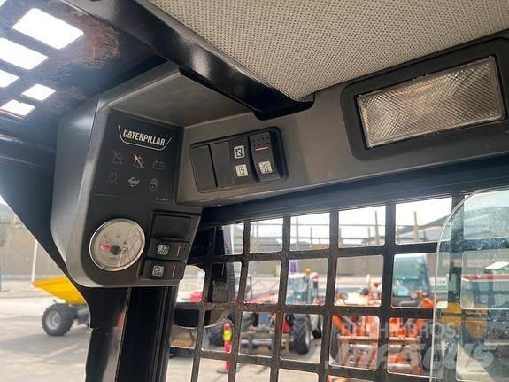 CAT 247B Šmykom riadené nakladače