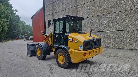 CAT 906 Kolesové nakladače