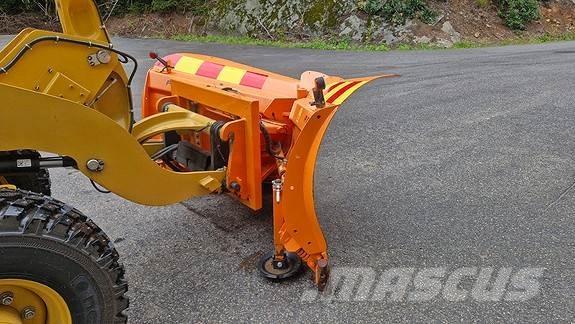 CAT 906 Kolesové nakladače