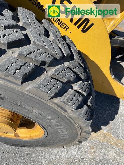 CAT 906hl Kolesové nakladače