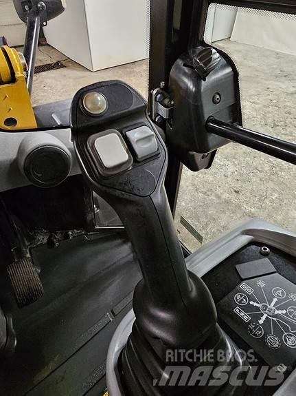 CAT 908M Kolesové nakladače