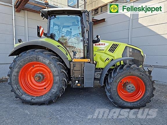 CLAAS AXION 830 Traktory
