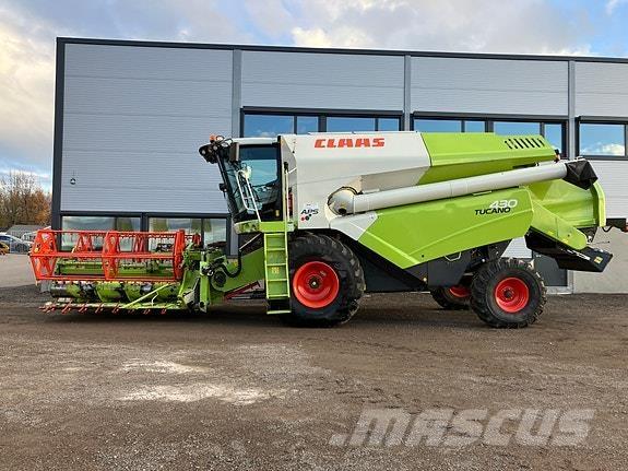 CLAAS Tucano 430 Kombinované zberacie stroje