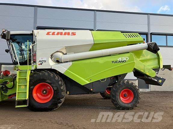 CLAAS Tucano 430 Kombinované zberacie stroje