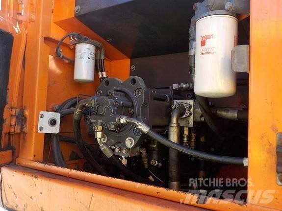 Doosan DX225LC-3 Pásové rýpadlá