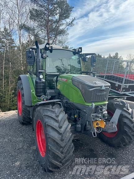 Fendt 211 Traktory