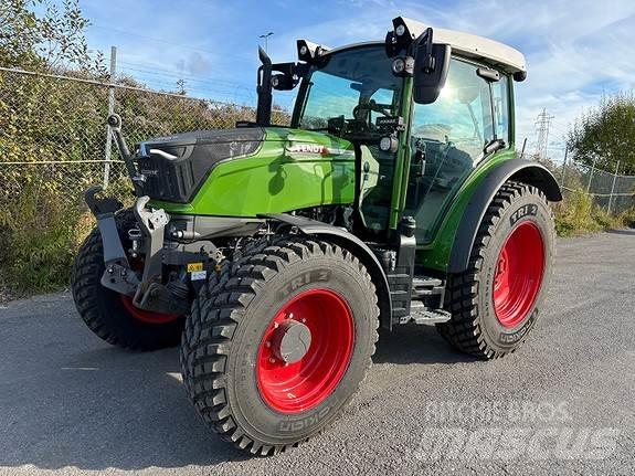 Fendt 211 Profi Traktory