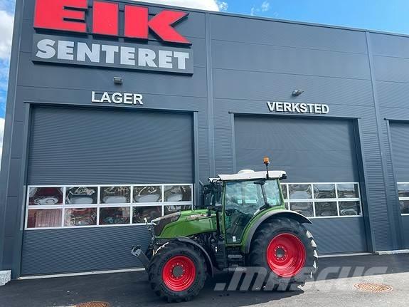 Fendt 211 Profi+ Traktory