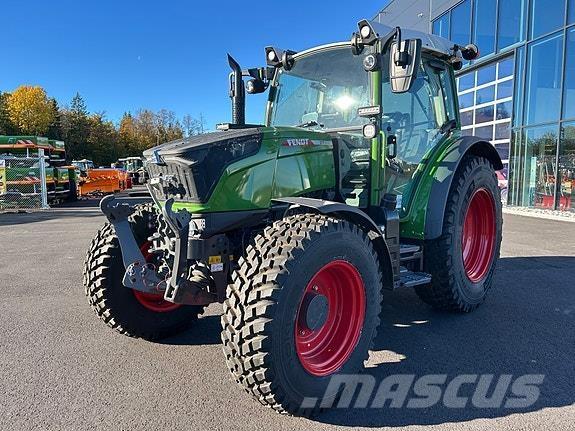 Fendt 211 Profi Traktory