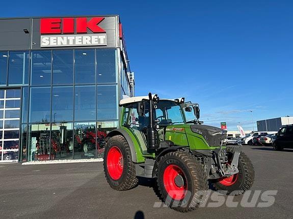 Fendt 211 Profi Traktory