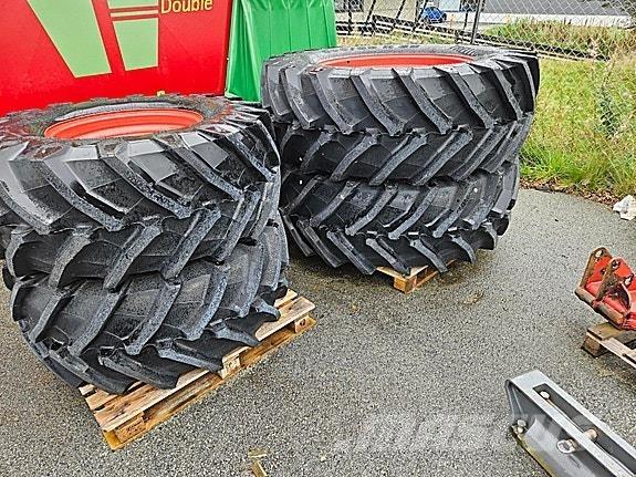 Fendt 300 Traktory