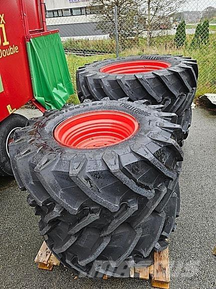 Fendt 300 Traktory