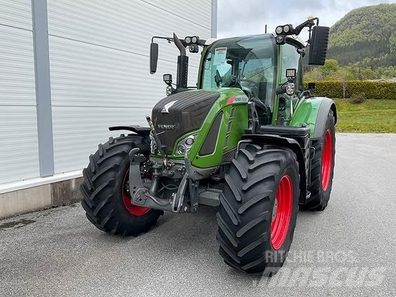 Fendt 718 Traktory