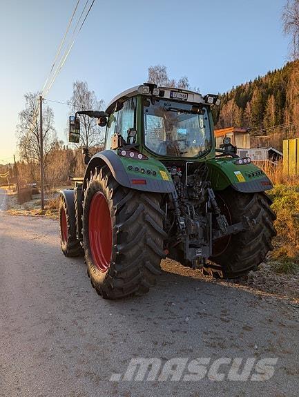 Fendt 724 profi+ Traktory