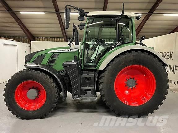 Fendt 724 Vario Traktory