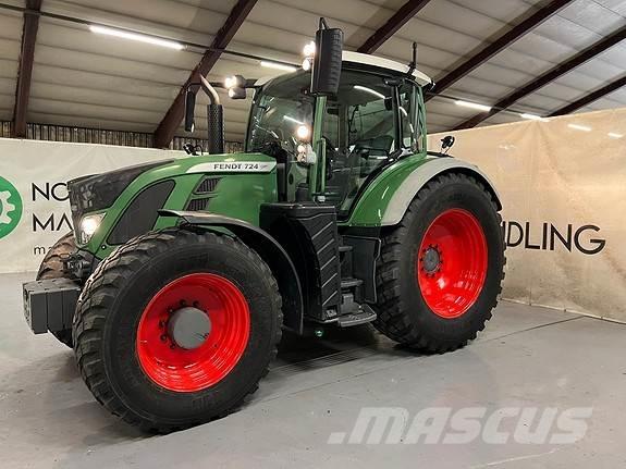 Fendt 724 Vario Traktory