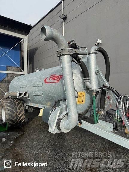 Fliegl VFW10600 Rozmetadlá priemyselných hnojív