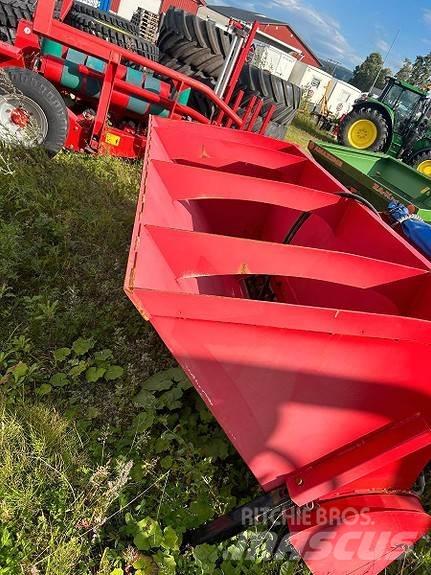 Globus 1600 Posýpače soli a piesku