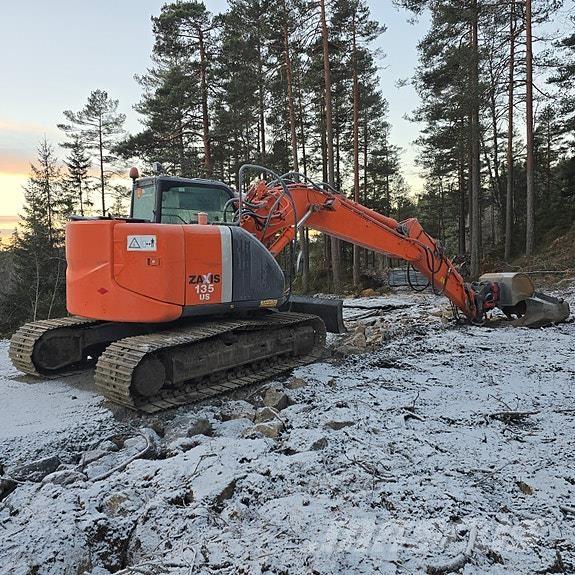 Hitachi ZX135US-3 Pásové rýpadlá