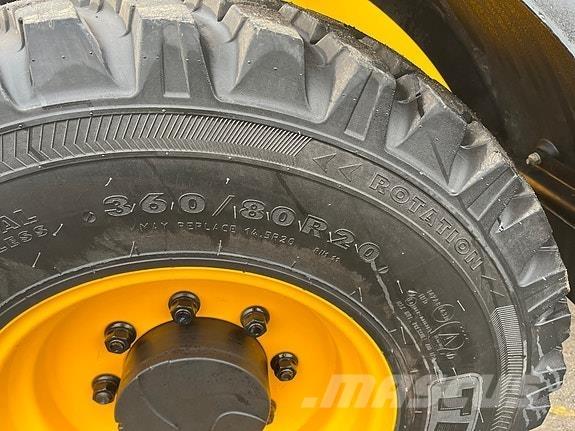 JCB TM220 Kolesové nakladače