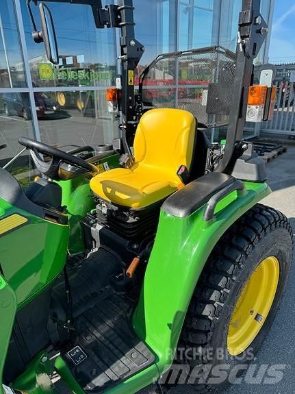 John Deere 3038E Traktory